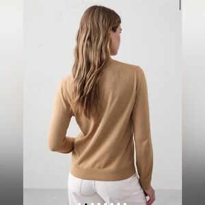 Banana republic women’s forever crew neck sweater camel brown size large